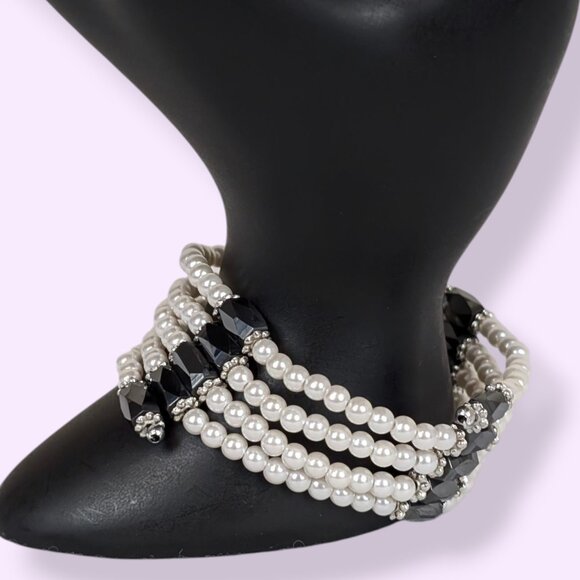 V. Faux Pearl Magnetic Wrap Bracelet - Picture 1 of 4